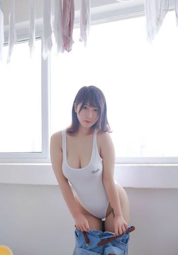 秘书裸侍跪趴等老板调教电影_高清全集在线观看